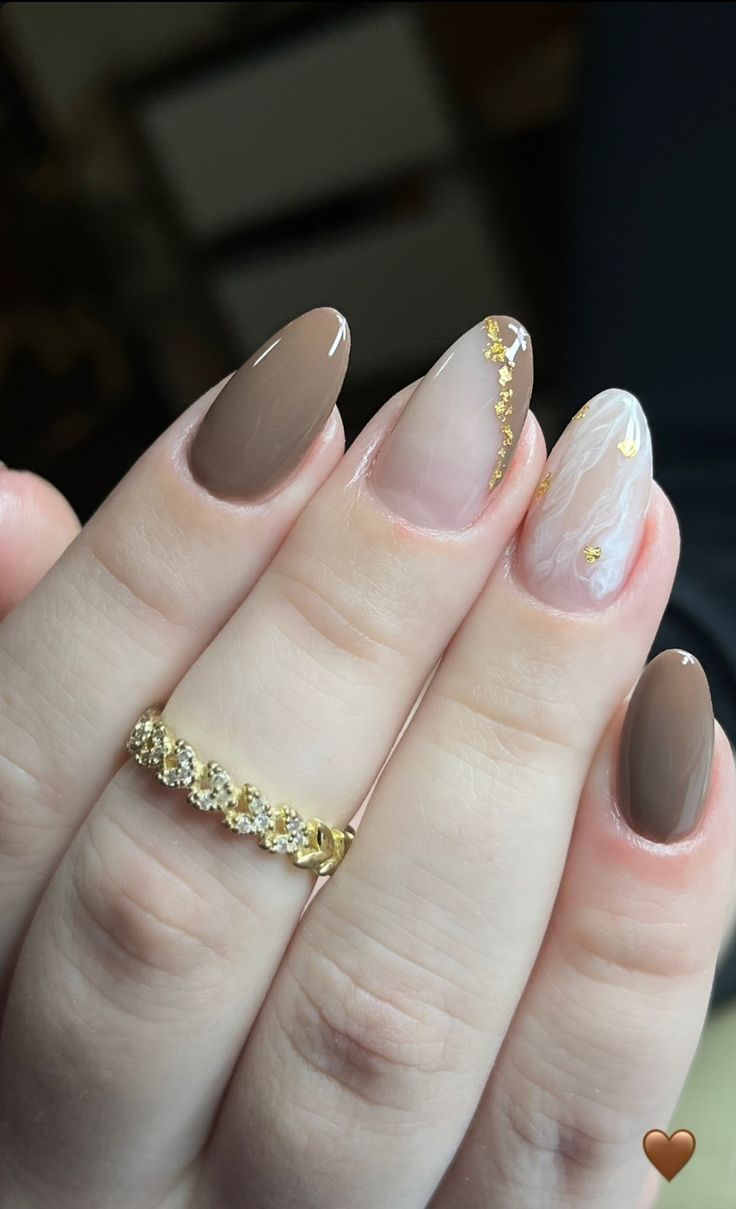 Inspiração de unhas Minimalista 3