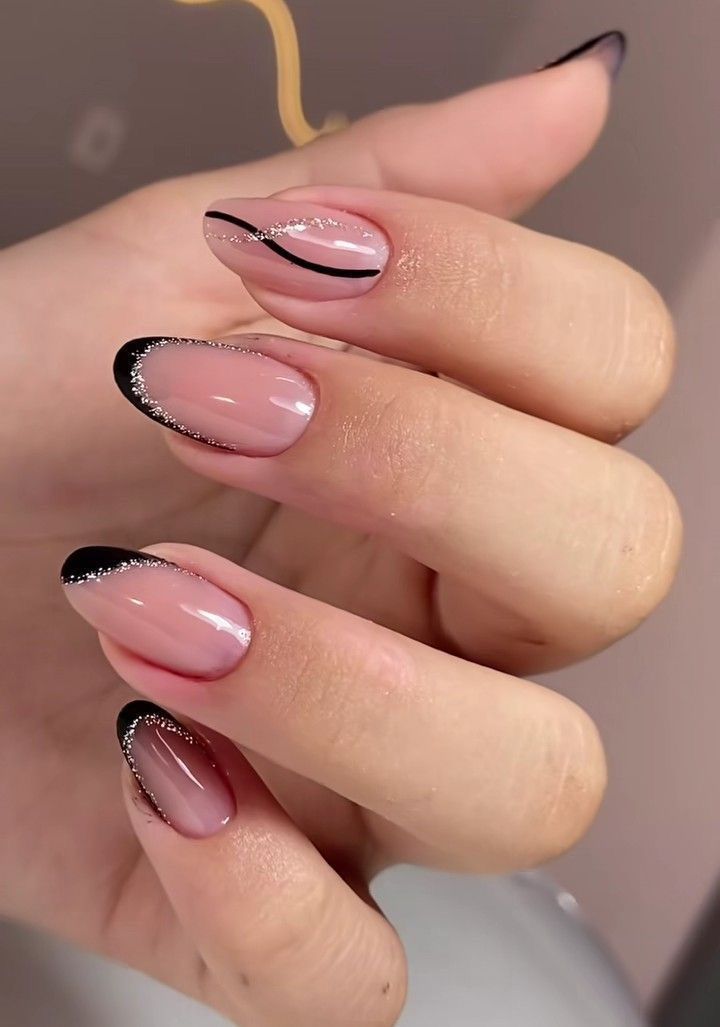 Inspiração de unhas Minimalista 6